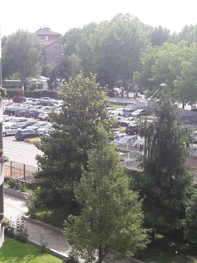 Grazioso Bilocale A 100 Mt Dalla Metropolitana Sesto San Giovanni Kültér fotó